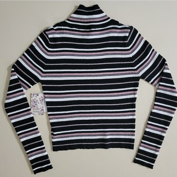 Pink Republic Ribbed Black Striped Crop Long Sleeve Sweater - Picture 11 of 11